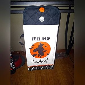 Kitchen and/or bathroom hanging hand towel